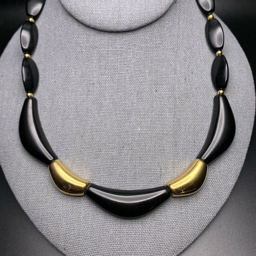 Vintage Trifari Beaded Necklace - Picture 3 of 6